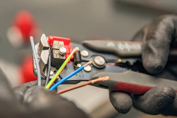 Best Electrical Contractors for Businesses  in Sheldon, IA